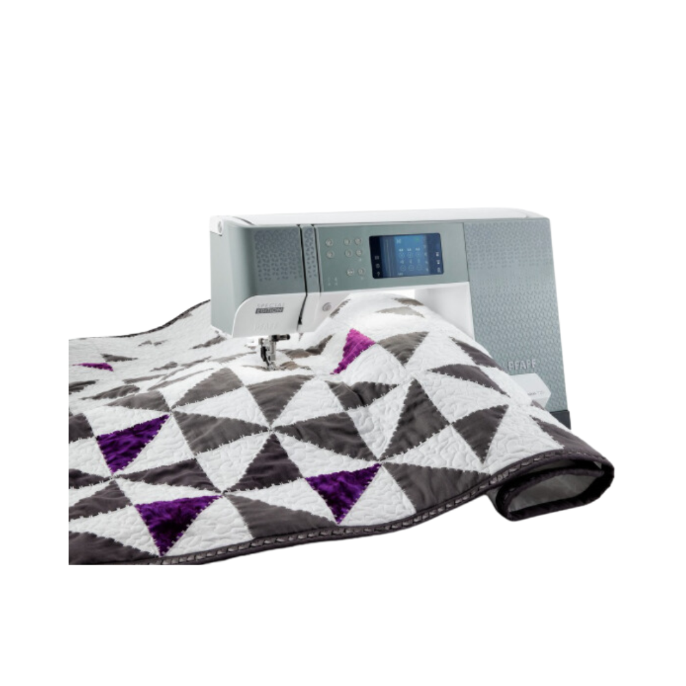 Pfaff Quilt Expression 720 Sewing Machine Dusk Grey + FREE EXTENSION TABLE + £100 FOOT SET + FREE 1st SERVICE