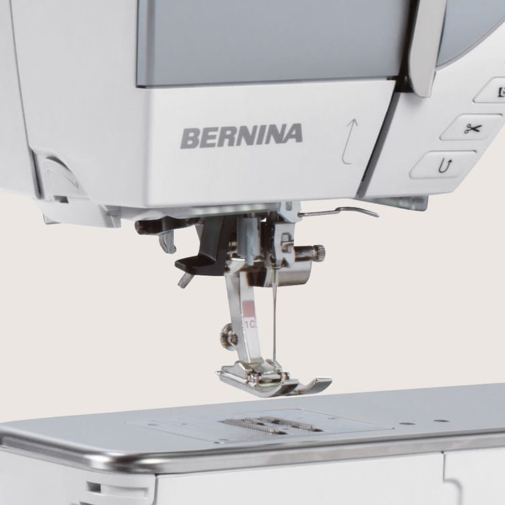 Bernina 735 Sewing Machine