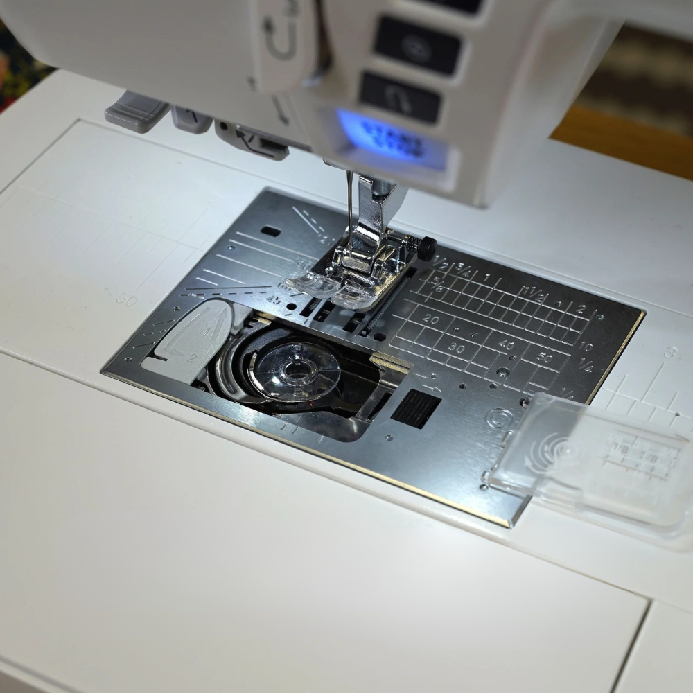Janome Atelier 5AE