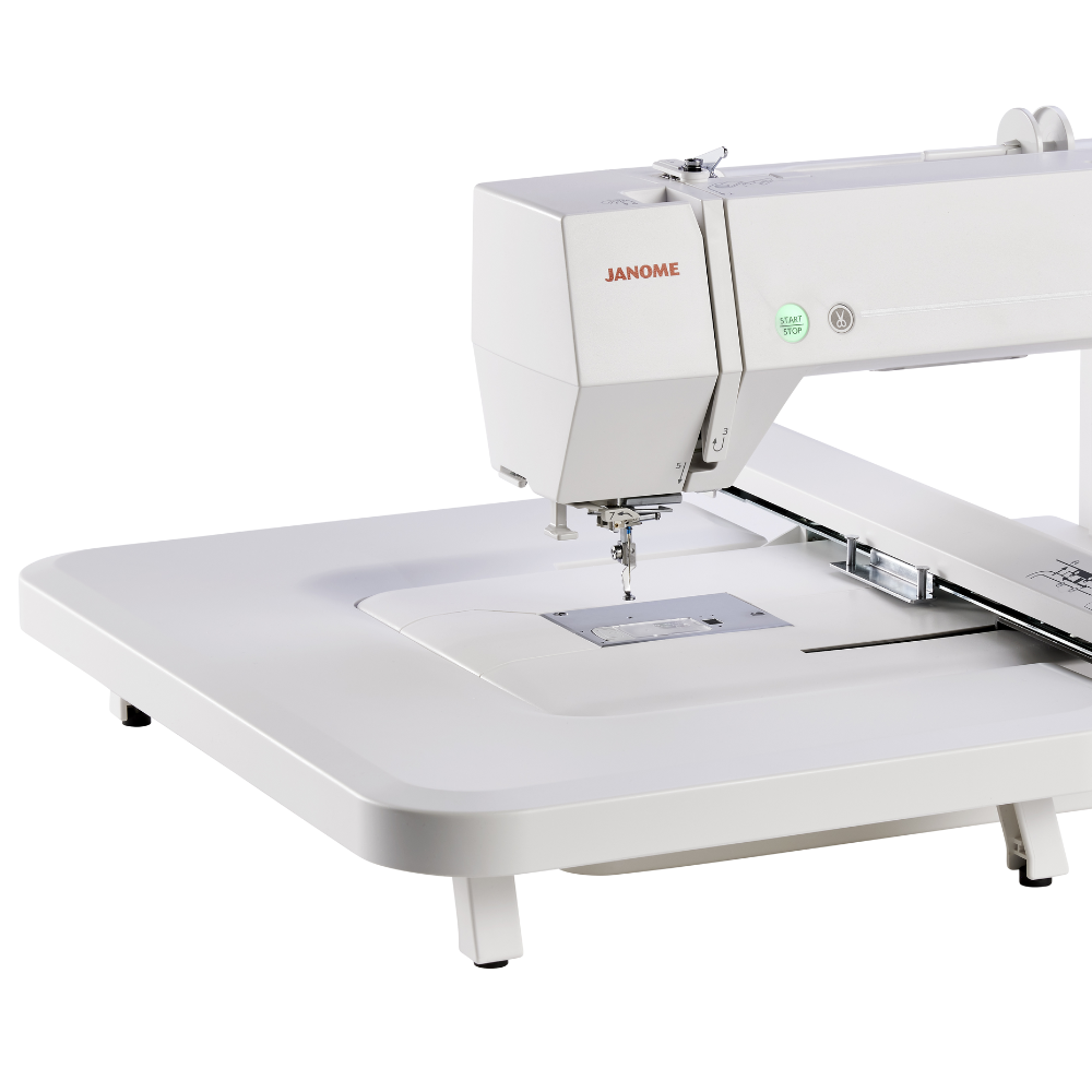 Janome MC550E LE + FREE Software worth £379