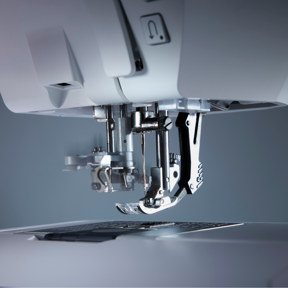 Pfaff Expression 715 Sewing Machine