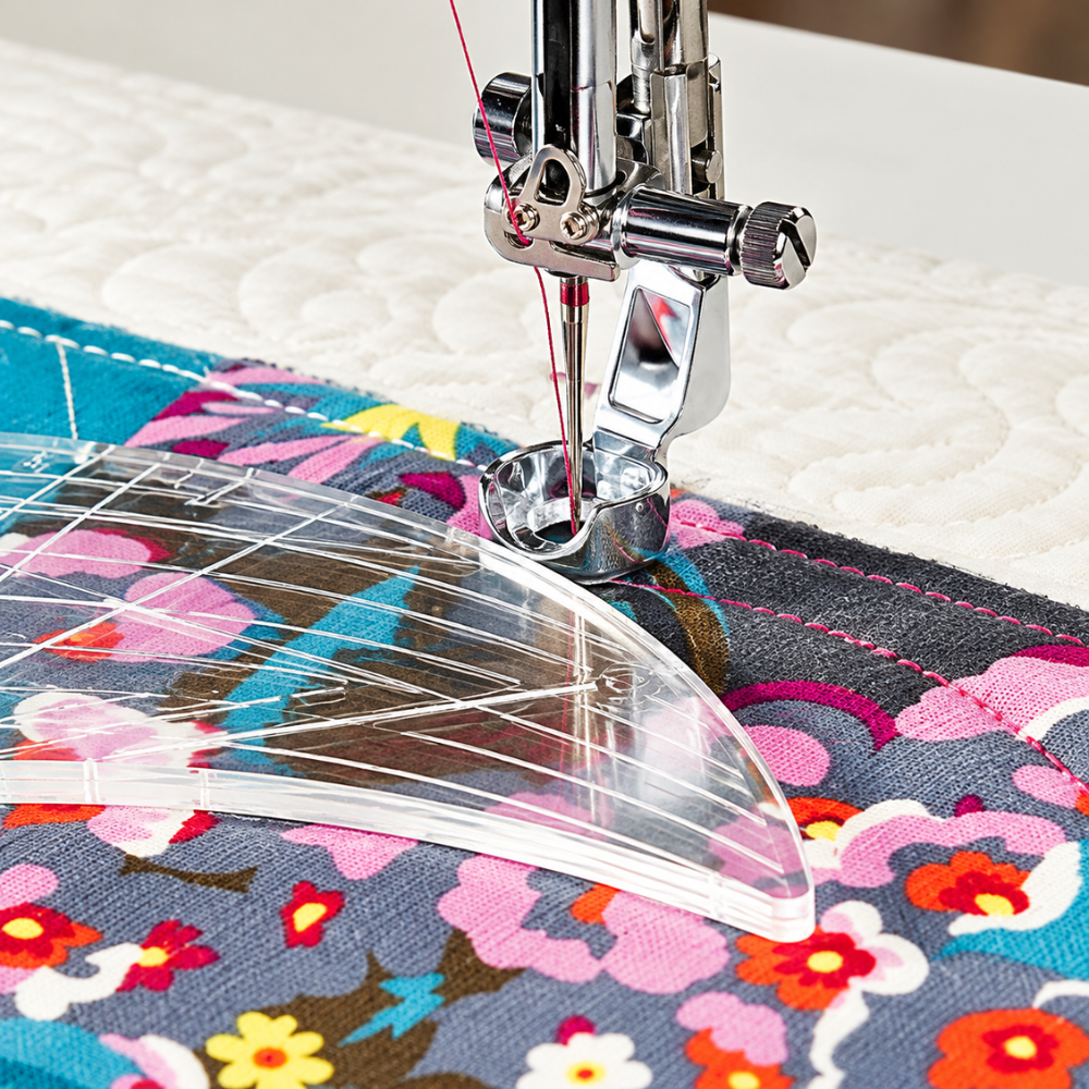 Janome Atelier 8