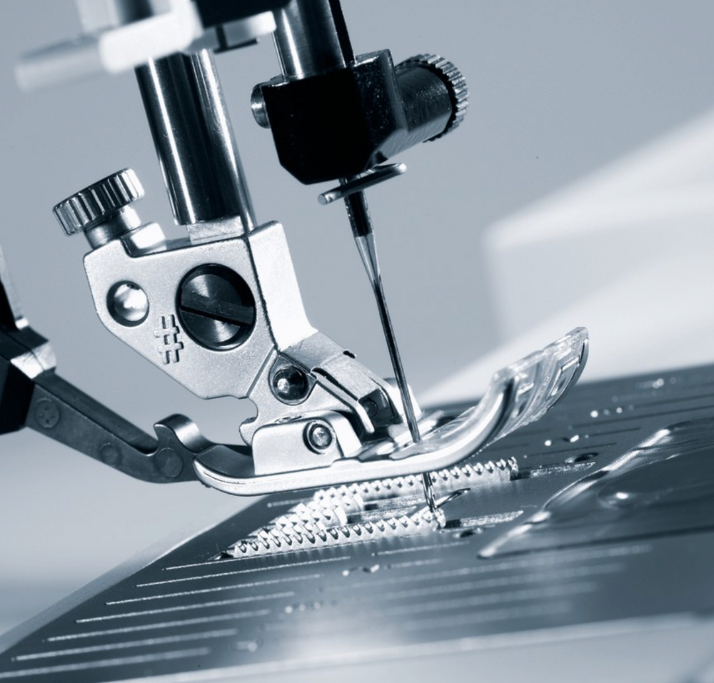 Pfaff Admire Air 5000 Overlocker + OVERLOCKER THREAD KIT