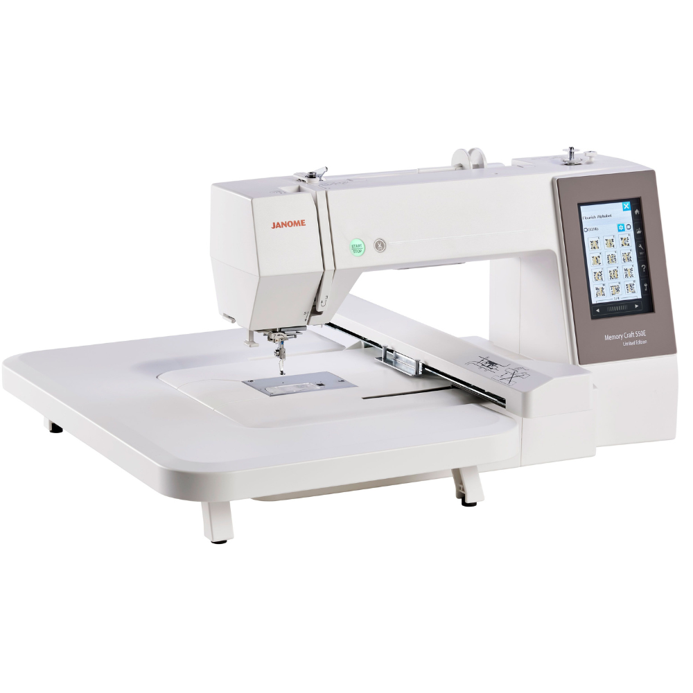 Janome MC550E LE + FREE Software Worth £379