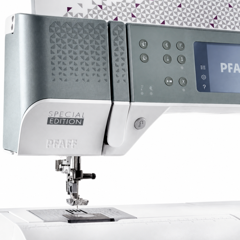 Pfaff Quilt Expression 720 SE Sewing Machine Dusk Grey + £100 FOOT SET
