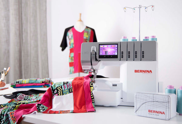 Bernina L860 Overlocker + £350 Bundle