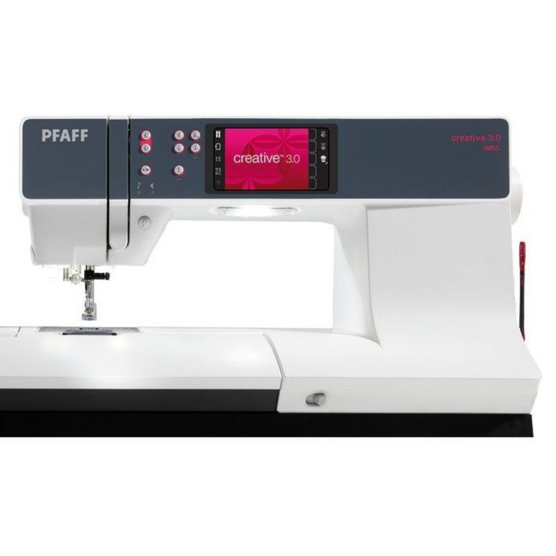 Pfaff Creative 3.0 Sewing & Embroidery + £300 BARNYARNS VOUCHER