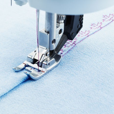Pfaff Right Edge Bi-Level Foot for IDT System
